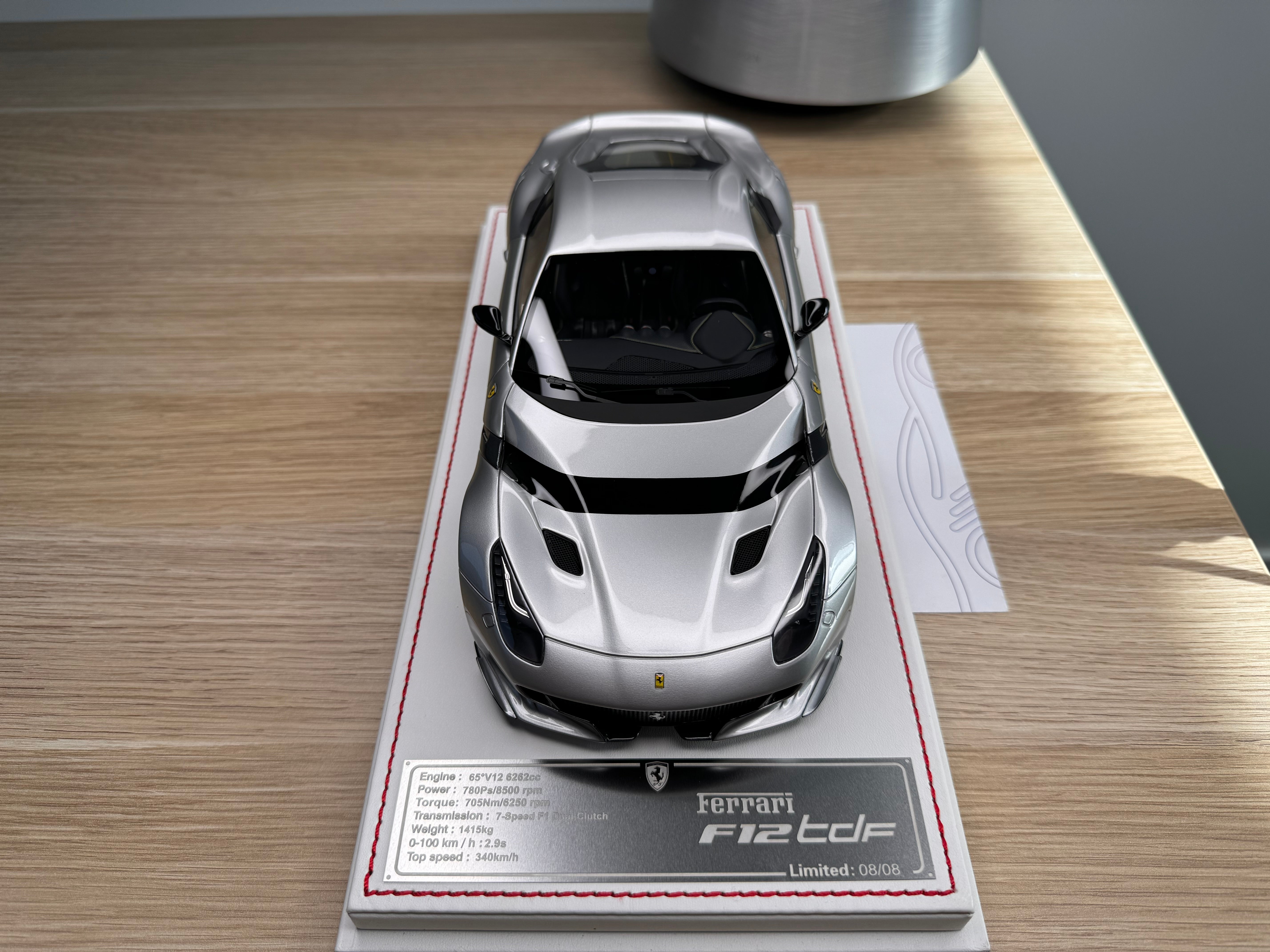 Ferrari F12tdf - Grigio Silverstone - 1:18