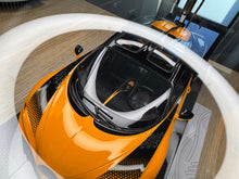 Load image into Gallery viewer, Bugatti Chiron Super Sport - Nocturne / Yellow - 1:18