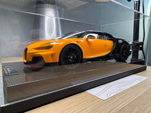 Load image into Gallery viewer, Bugatti Chiron Super Sport - Nocturne / Yellow - 1:18