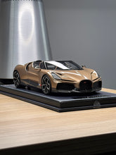 Load image into Gallery viewer, Bugatti Mistral - Dore gold - 1:18