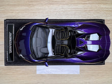 Load image into Gallery viewer, Lamborghini Aventador LP700-4 Roadster - Chameleon Purple - 1:18