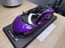 Load image into Gallery viewer, Lamborghini Revuelto - Viola Pasifae with yellow livery - 1:18