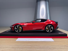 Load image into Gallery viewer, Ferrari 12 Cilindri - Rosso Imola - 1:18