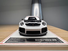 Load image into Gallery viewer, Porsche 911 GT2RSMR - White / Black - 1:18