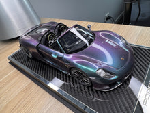Load image into Gallery viewer, Porsche 918 Spyder - Chameleon - 1:18
