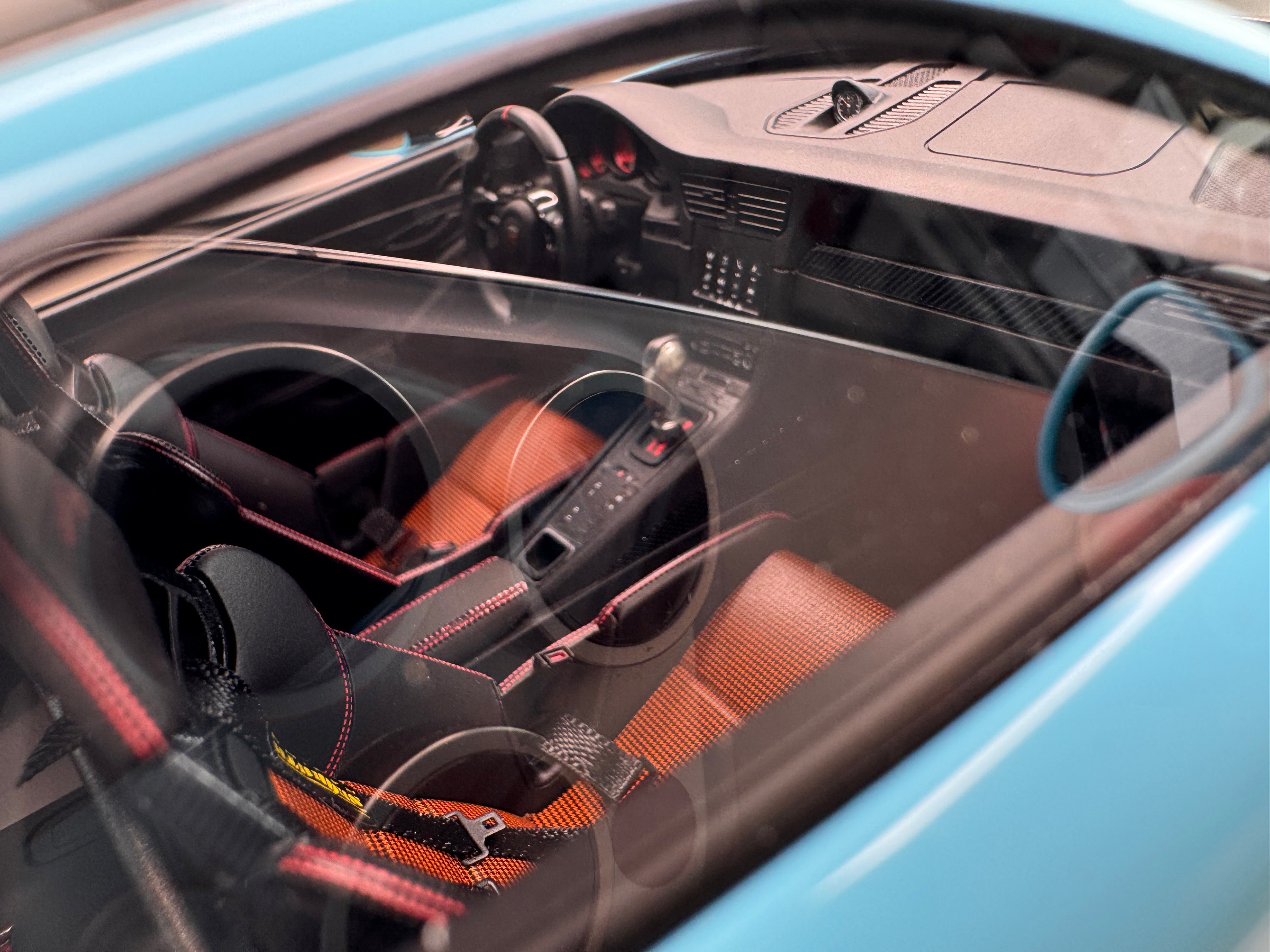 Porsche 911 GT2RSMR - Gulf Blue - 1:18