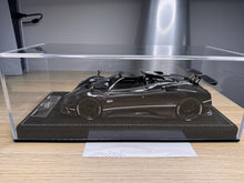 Load image into Gallery viewer, Pagani Zonda Cinque Roadster - Black / Carbon - 1:18