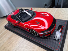 Load image into Gallery viewer, Ferrari 12 Cilindri Spider - Rosso Imola - 1:18