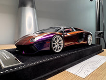 Load image into Gallery viewer, Lamborghini Aventador LP700-4 Roadster - Chameleon Purple - 1:18