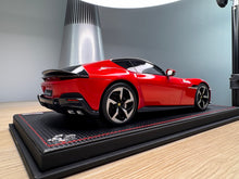 Load image into Gallery viewer, Ferrari 12 Cilindri - Rosso Magma LE99 - 1:18