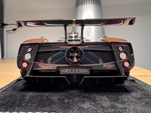 Load image into Gallery viewer, Pagani Zonda Cinque Roadster - Chameleon Purple / Carbon - 1:18