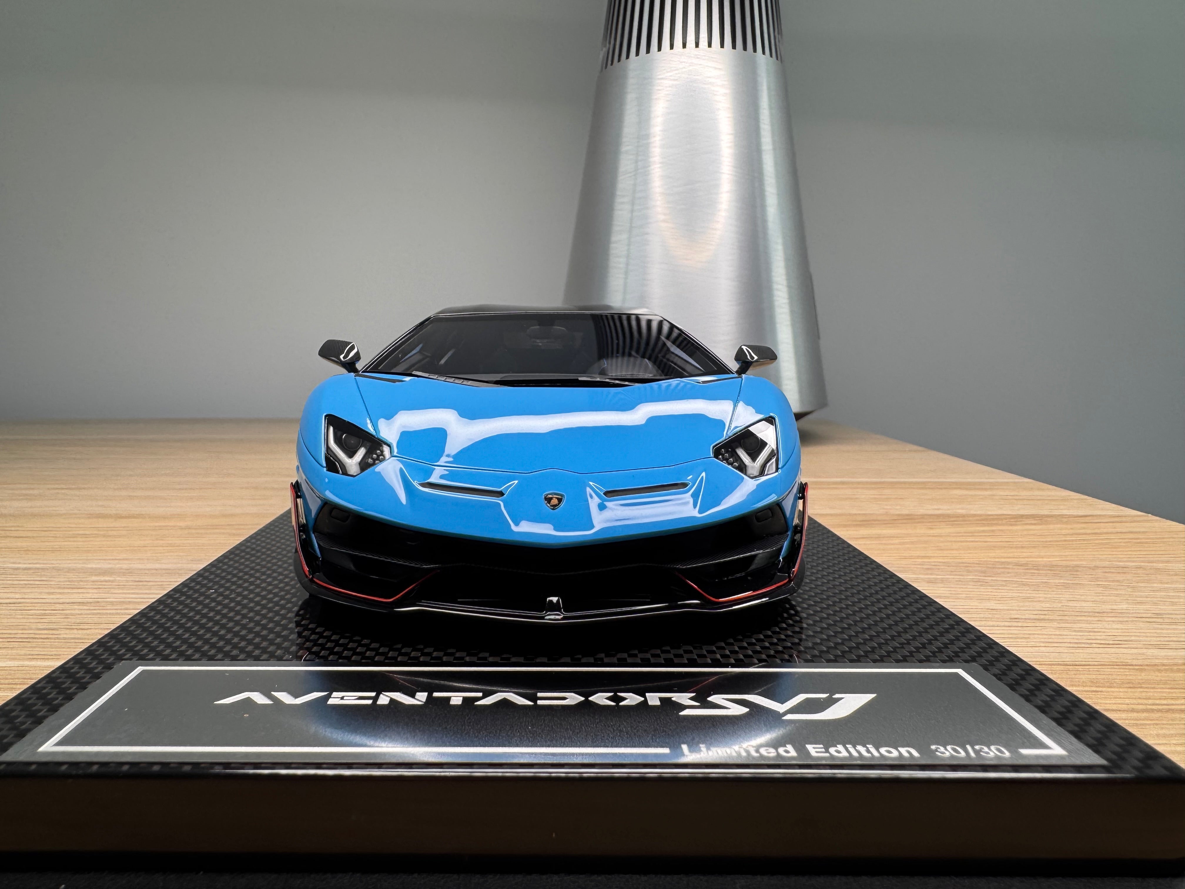 Lamborghini Aventador SVJ - Azzurro Flake / Red Stripe - 1:18