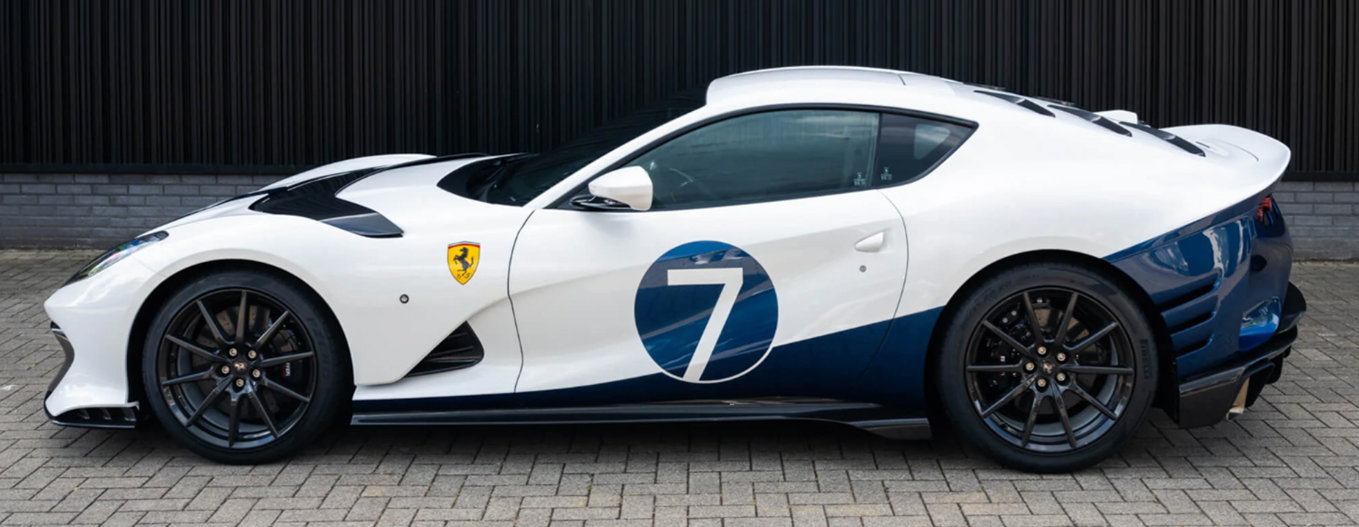 Ferrari 812 Competizione - Bianco Italia / Blu NART LE49 - 1:18