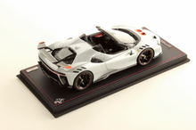 Load image into Gallery viewer, Ferrari SF90 XX Spider - Bianco Artico - 1:18