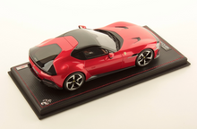 Load image into Gallery viewer, Ferrari 12 Cilindri - Rosso Magma LE99 - 1:18