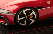 Load image into Gallery viewer, Ferrari 12 Cilindri Spider - Rosso Imola - 1:18
