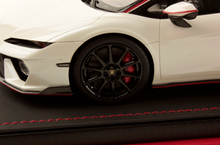Load image into Gallery viewer, Lamborghini Temerario Alleggerita Package - Balloon White - 1:18
