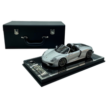 Load image into Gallery viewer, Porsche 918 Spyder - Silver - 1:18