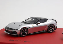 Load image into Gallery viewer, Ferrari 12Cilindri Coupe and Ferrari 365 GTB/4 Daytona - Nurburgring Silver - 1:18