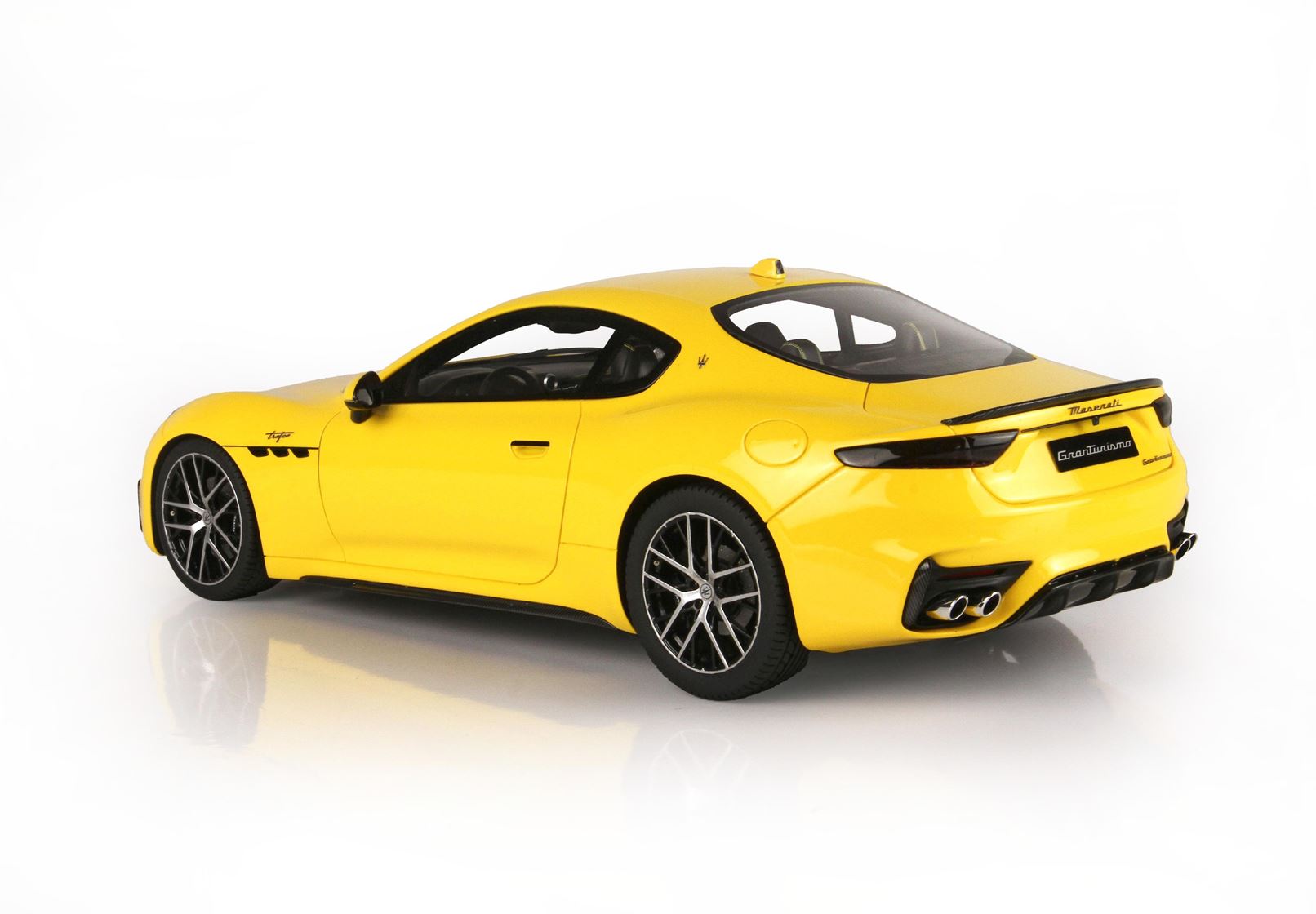 Maserati Granturismo Trofeo - Giallo Corse - 1:18