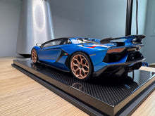 Load image into Gallery viewer, Lamborghini Aventador SVJ - Blu Uranus - 1:18
