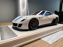 Load image into Gallery viewer, Ferrari 599 GTO - pearl white - 1:18
