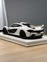 Load image into Gallery viewer, McLaren P1 - Silica White / Black - 1:18
