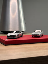 Load image into Gallery viewer, Ferrari 12Cilindri Coupe and Ferrari 365 GTB/4 Daytona - Nurburgring Silver - 1:18
