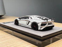 Load image into Gallery viewer, Lamborghini Aventador SV - Gloss White / Black Stripes - 1:43
