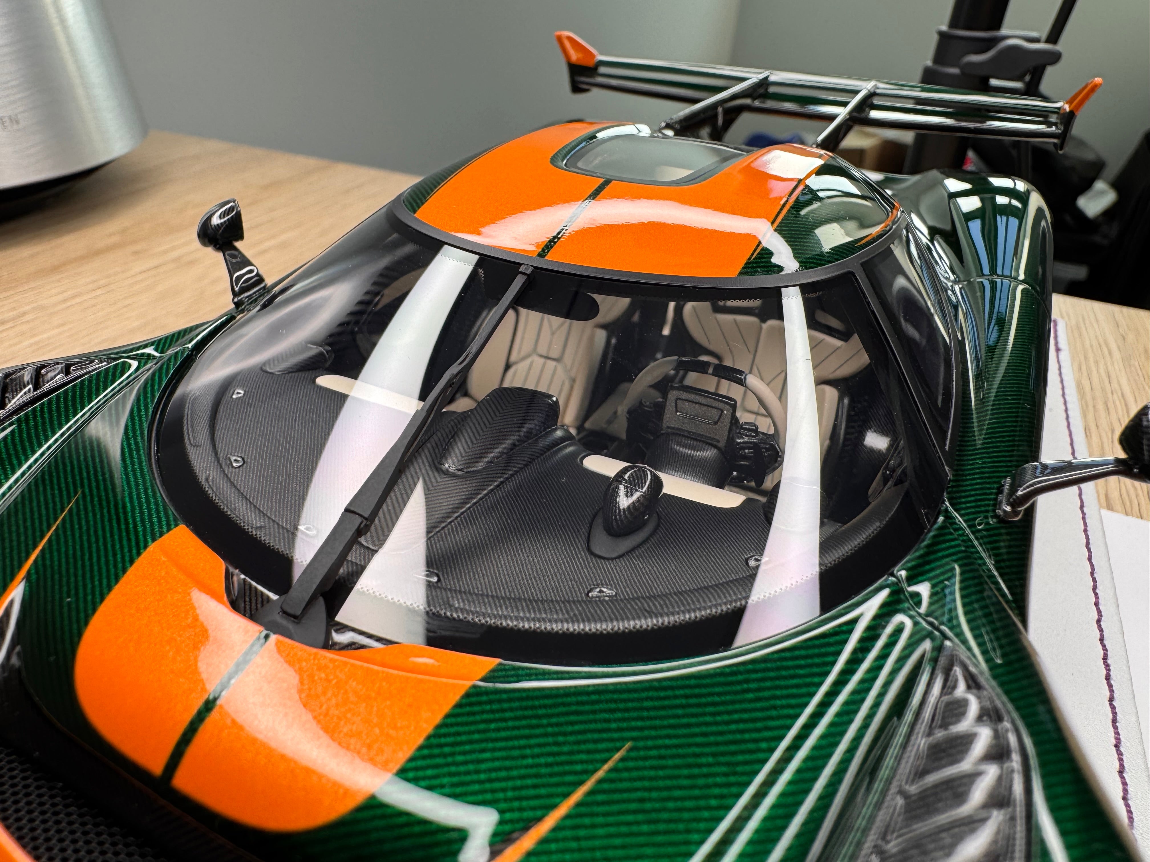 Koenigsegg Jesko PMC Special Project - 7317 Green Tinted Carbon - 1:18