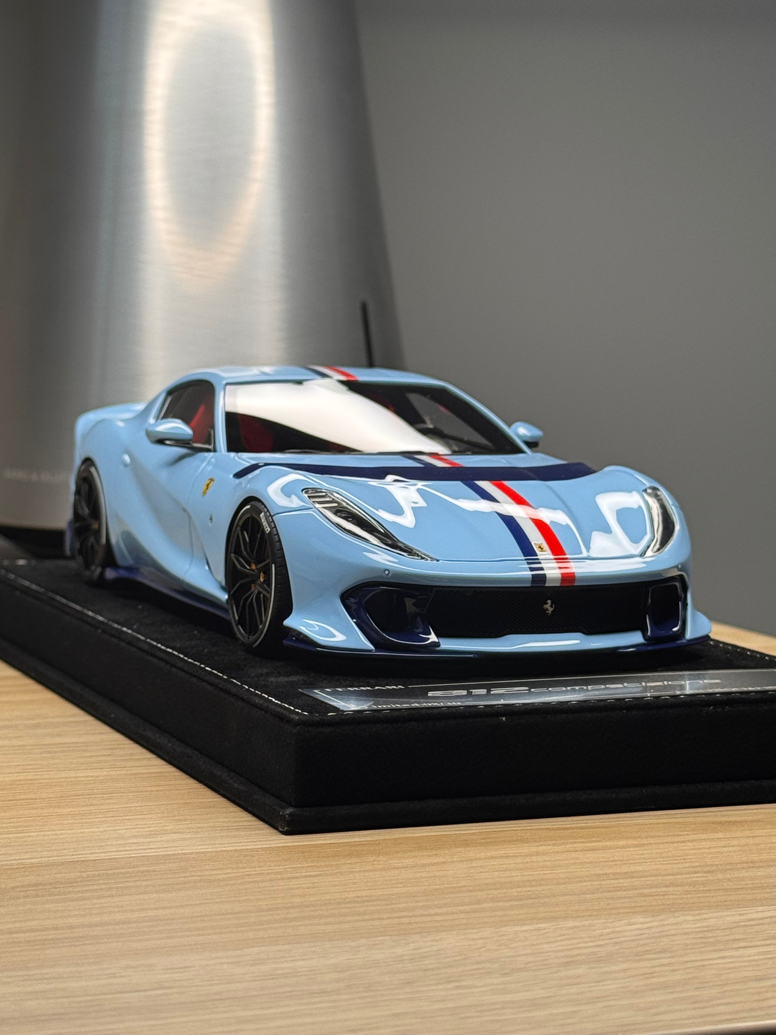 Ferrari 812 Competizione - Azzurro La Plata - 1:18