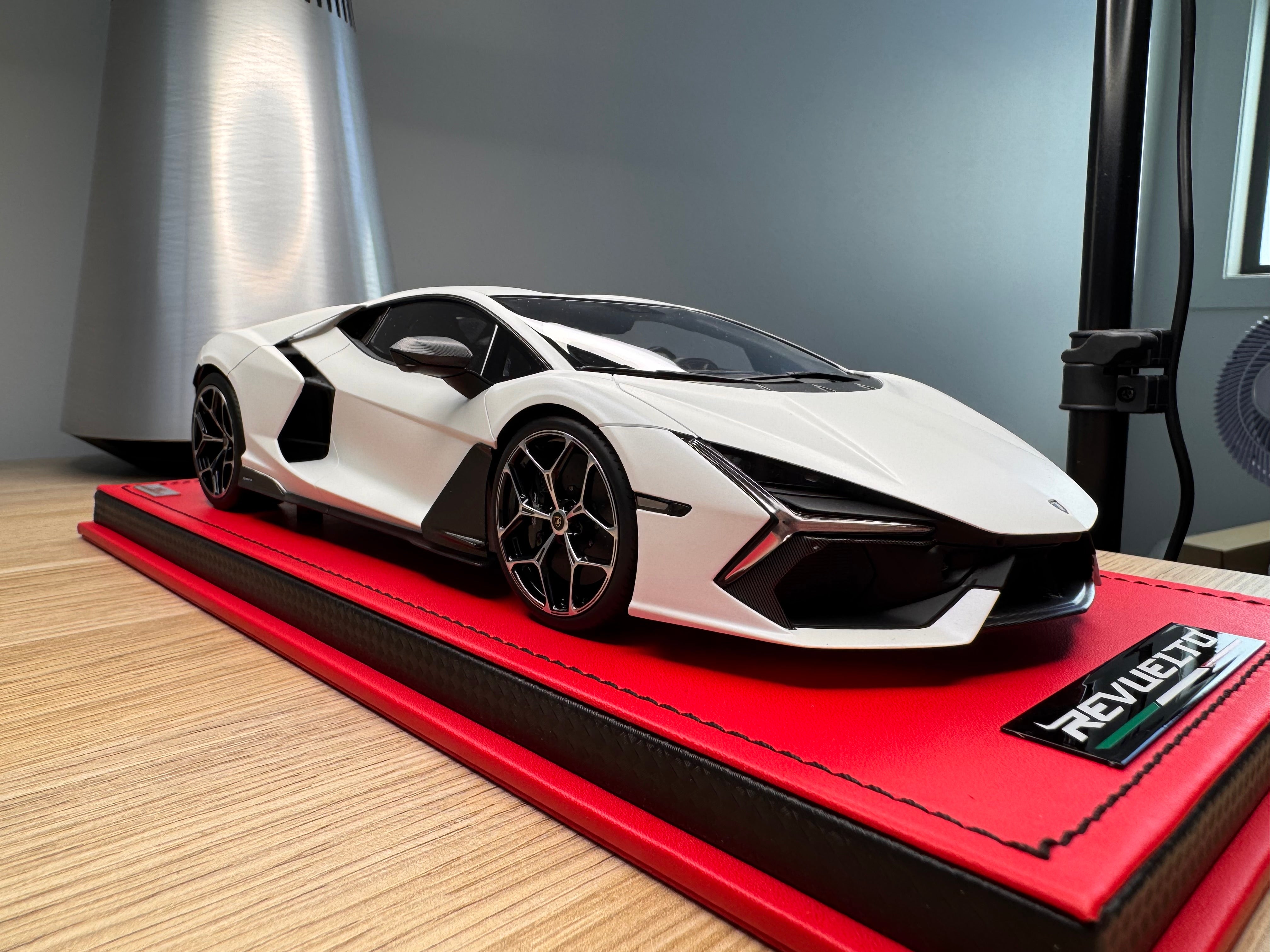 Lamborghini Revuelto - Bianco Siderale matte - 1:18