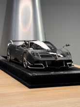 Load image into Gallery viewer, Pagani Huayra Roadster Tempesta - matte black / carbon - 1:18
