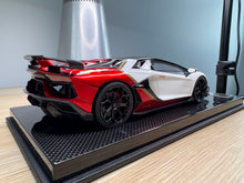 Load image into Gallery viewer, Lamborghini Aventador SVJ - Pearl White / Rosso Khonsu - 1:18
