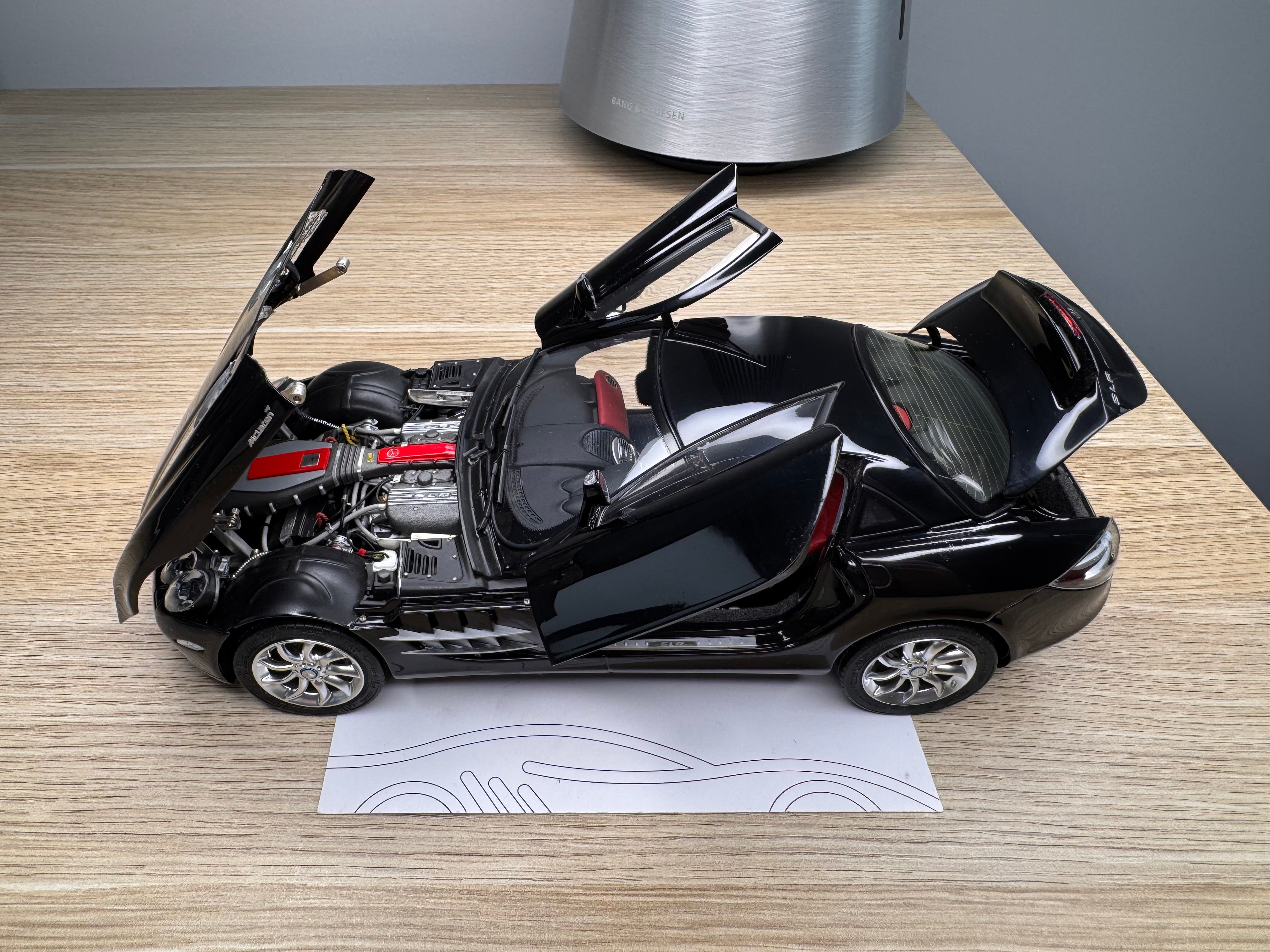 CMC Mercedes-Benz SLR McLaren - black - 1:18