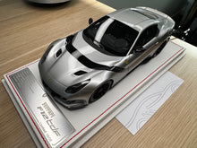 Load image into Gallery viewer, Ferrari F12tdf - Grigio Silverstone - 1:18
