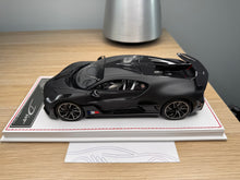 Load image into Gallery viewer, Bugatti Divo - black carbon (matte) - 1:18
