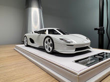 Load image into Gallery viewer, Koenigsegg CC850 PMC Special Project - crystal white #7519 Monterey Car Week - 1:18
