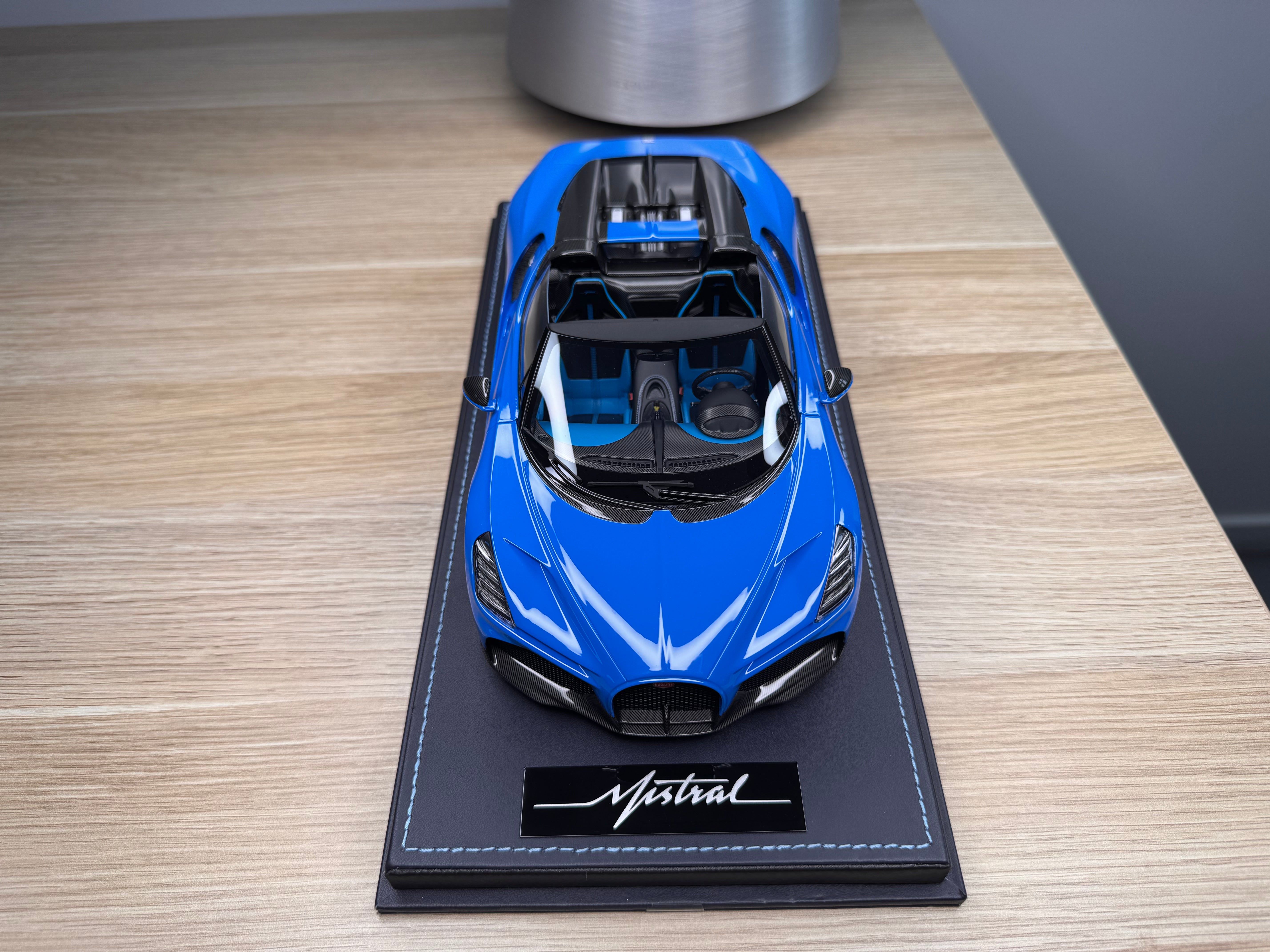 Bugatti Mistral - blue - 1:18