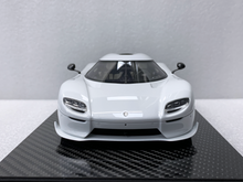 Load image into Gallery viewer, Koenigsegg CC850 PMC Special Project - crystal white #7519 Monterey Car Week - 1:18
