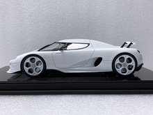 Load image into Gallery viewer, Koenigsegg CC850 PMC Special Project - crystal white #7519 Monterey Car Week - 1:18
