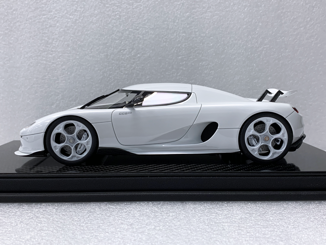 Koenigsegg CC850 PMC Special Project - crystal white #7519 Monterey Car Week - 1:18