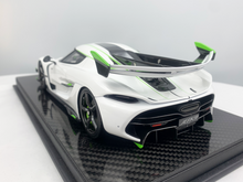 Load image into Gallery viewer, Koenigsegg Jesko 7362 PMC Special Project - Crystal White - 1:18
