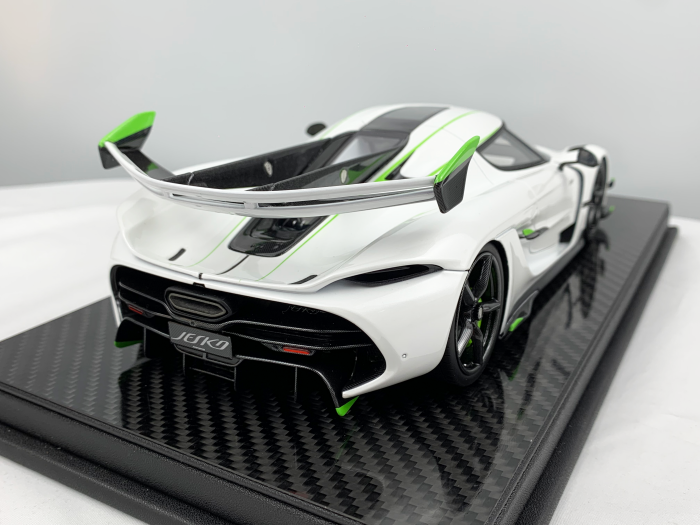 Koenigsegg Jesko 7362 PMC Special Project - Crystal White - 1:18