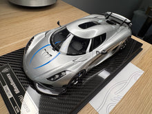 Load image into Gallery viewer, Koenigsegg Regera - Moon Silver with carbon wheels - 1:18
