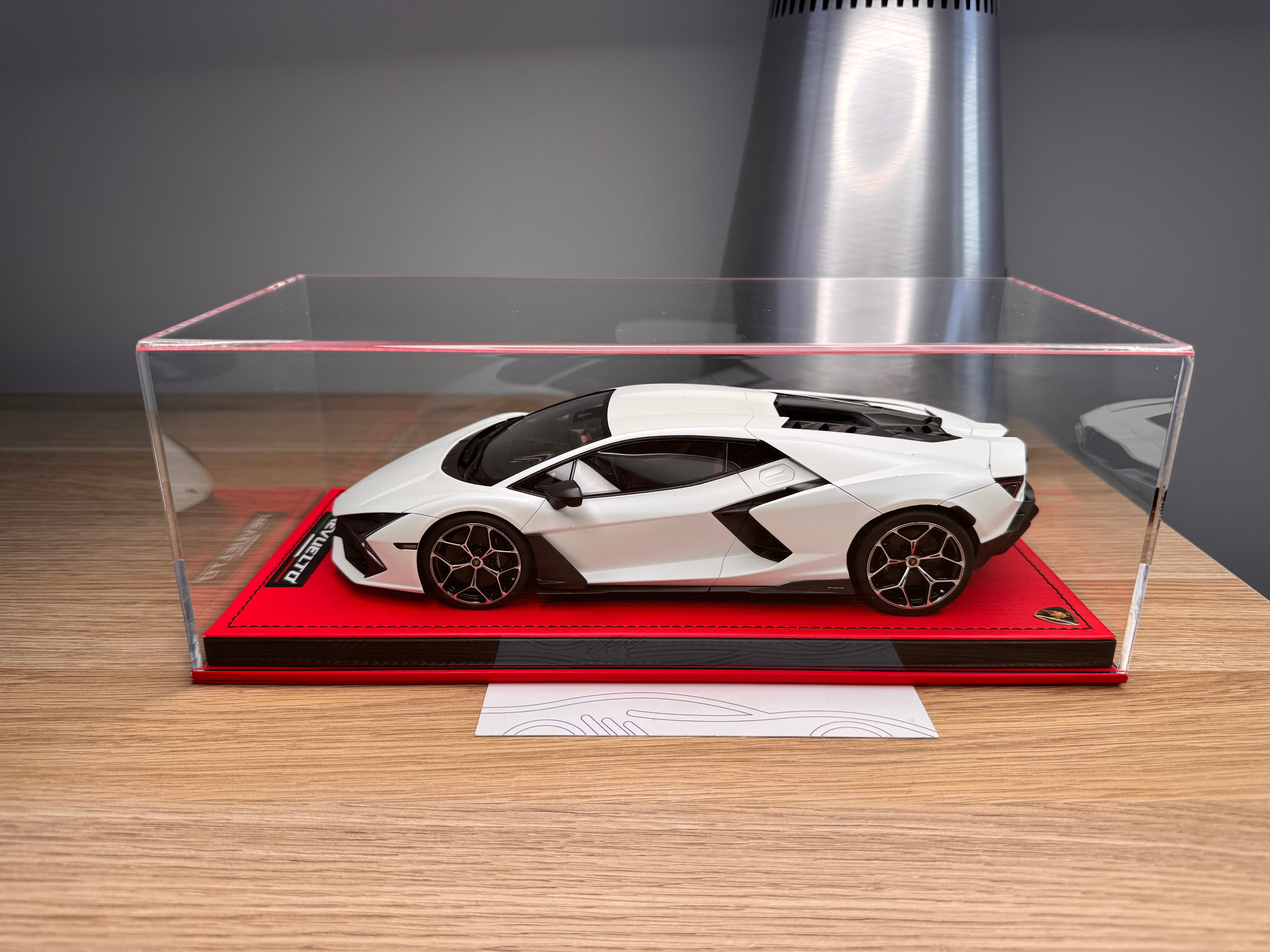 Lamborghini Revuelto - Bianco Siderale matte - 1:18