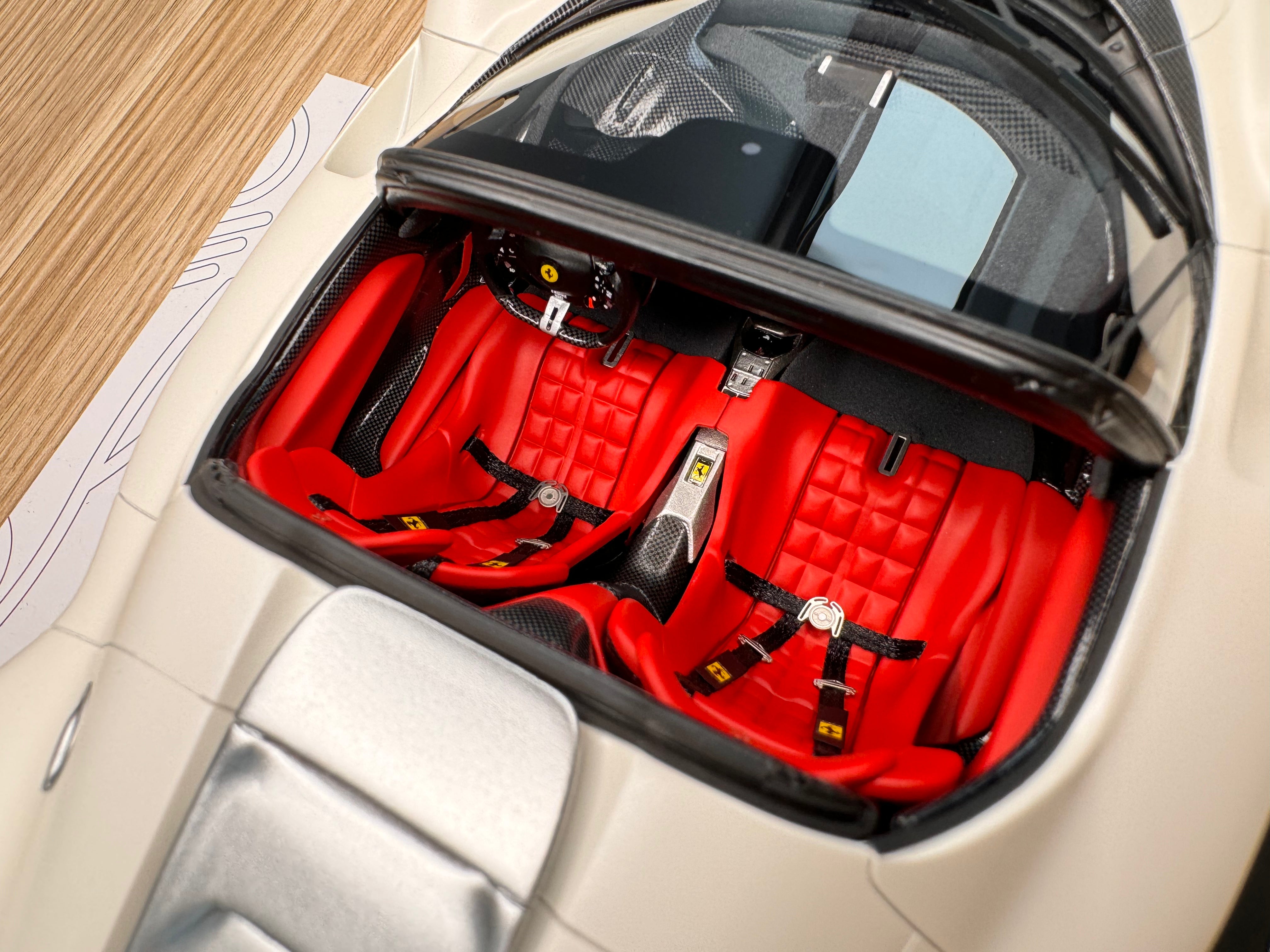 Ferrari Daytona SP3 - BBR Pearl White - 1:18