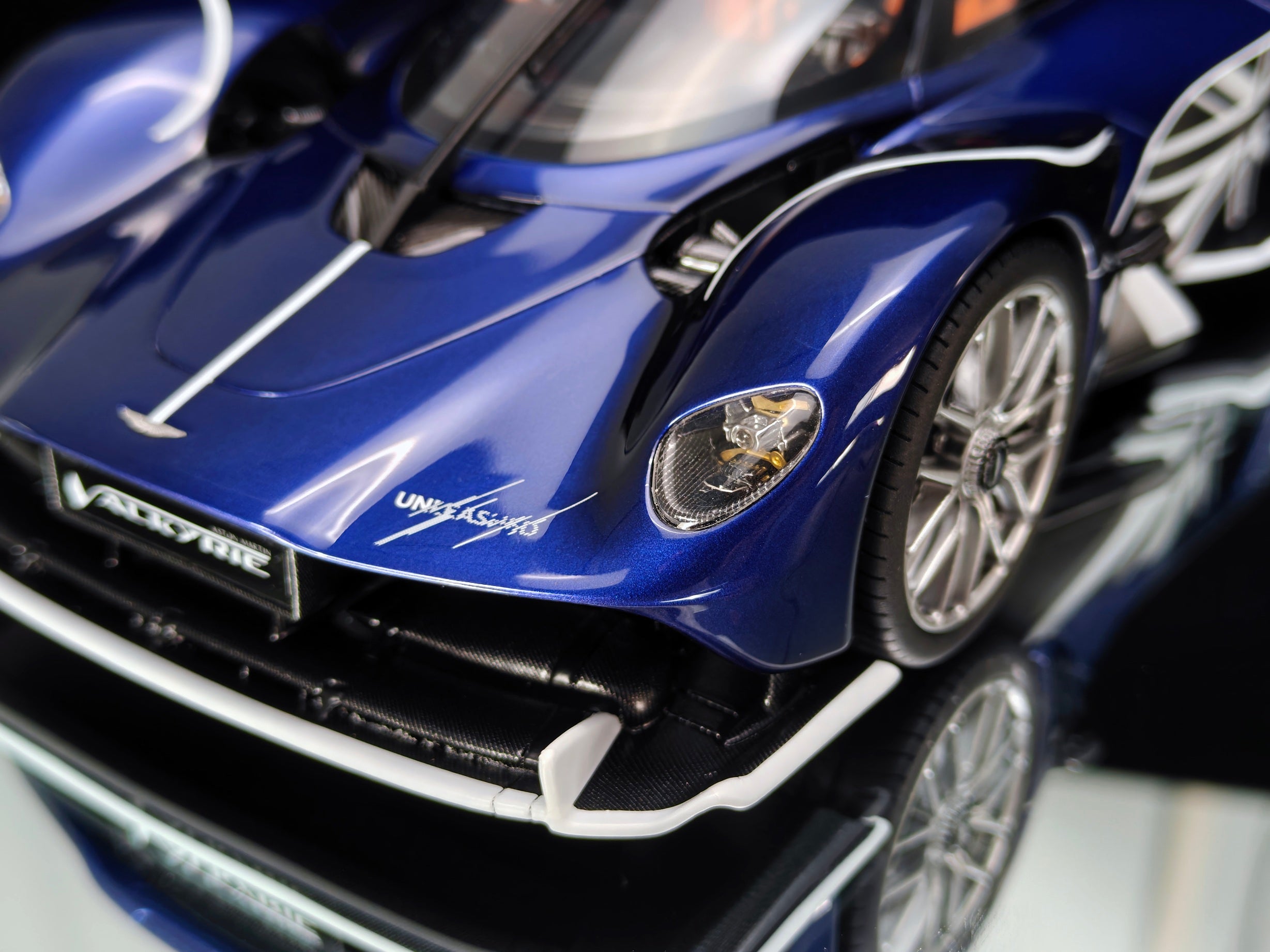 Aston Martin Valkyrie - Sabiro Blue - 1:18