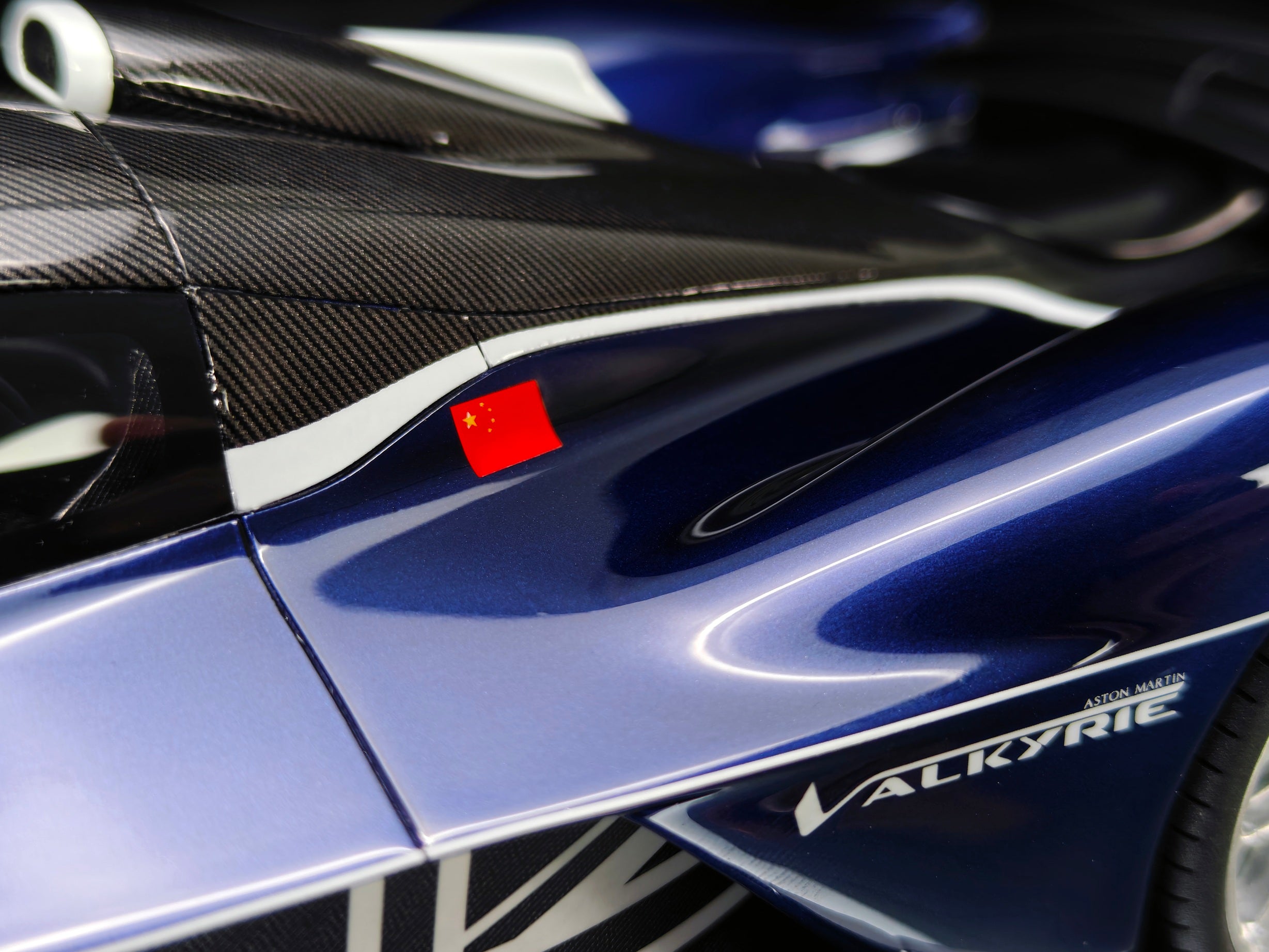 Aston Martin Valkyrie - Sabiro Blue - 1:18