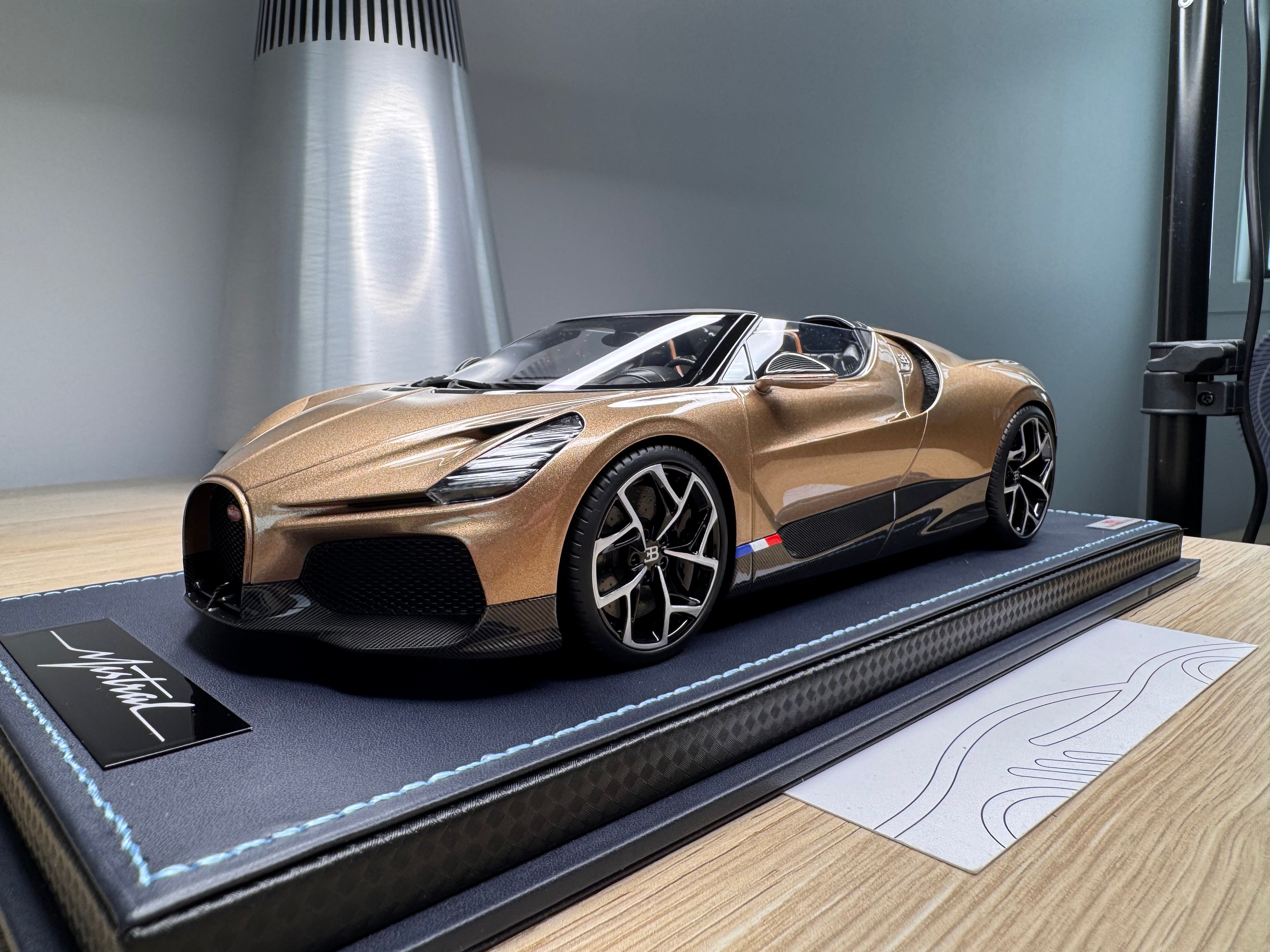 Bugatti Mistral - Dore gold - 1:18